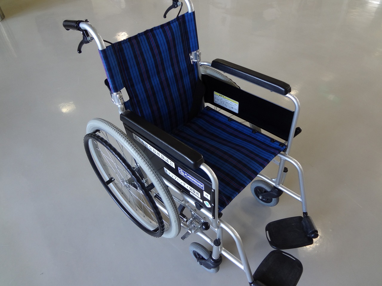 写真　車いす貸出事業